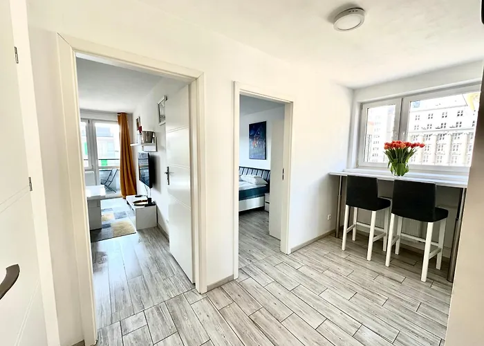 Ohmyhome Panorama W Centrum Warszawy Z Widokiem Na Palac Kultury Warschau