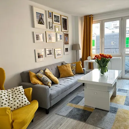 Ohmyhome Panorama W Centrum Warszawy Z Widokiem Na Palac Kultury Διαμέρισμα