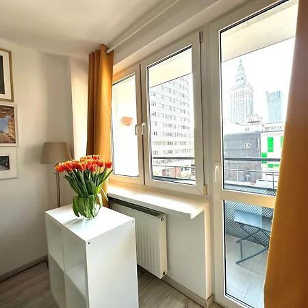 Ohmyhome Panorama W Centrum Warszawy Z Widokiem Na Palac Kultury Διαμέρισμα